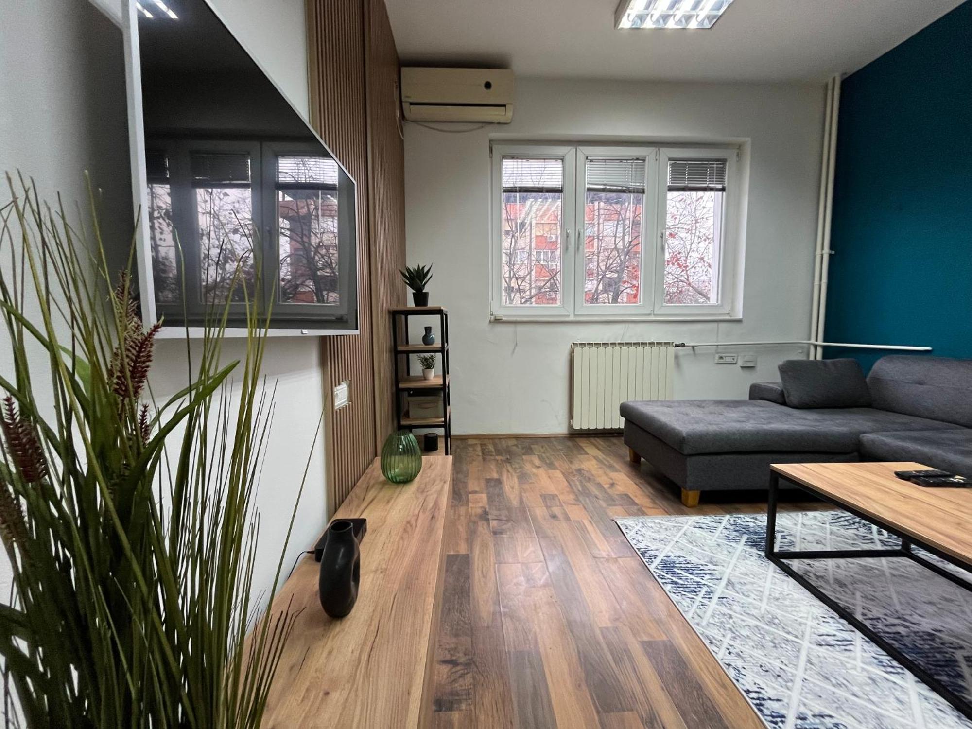 Central M - 5 Apartments 스코페 외부 사진