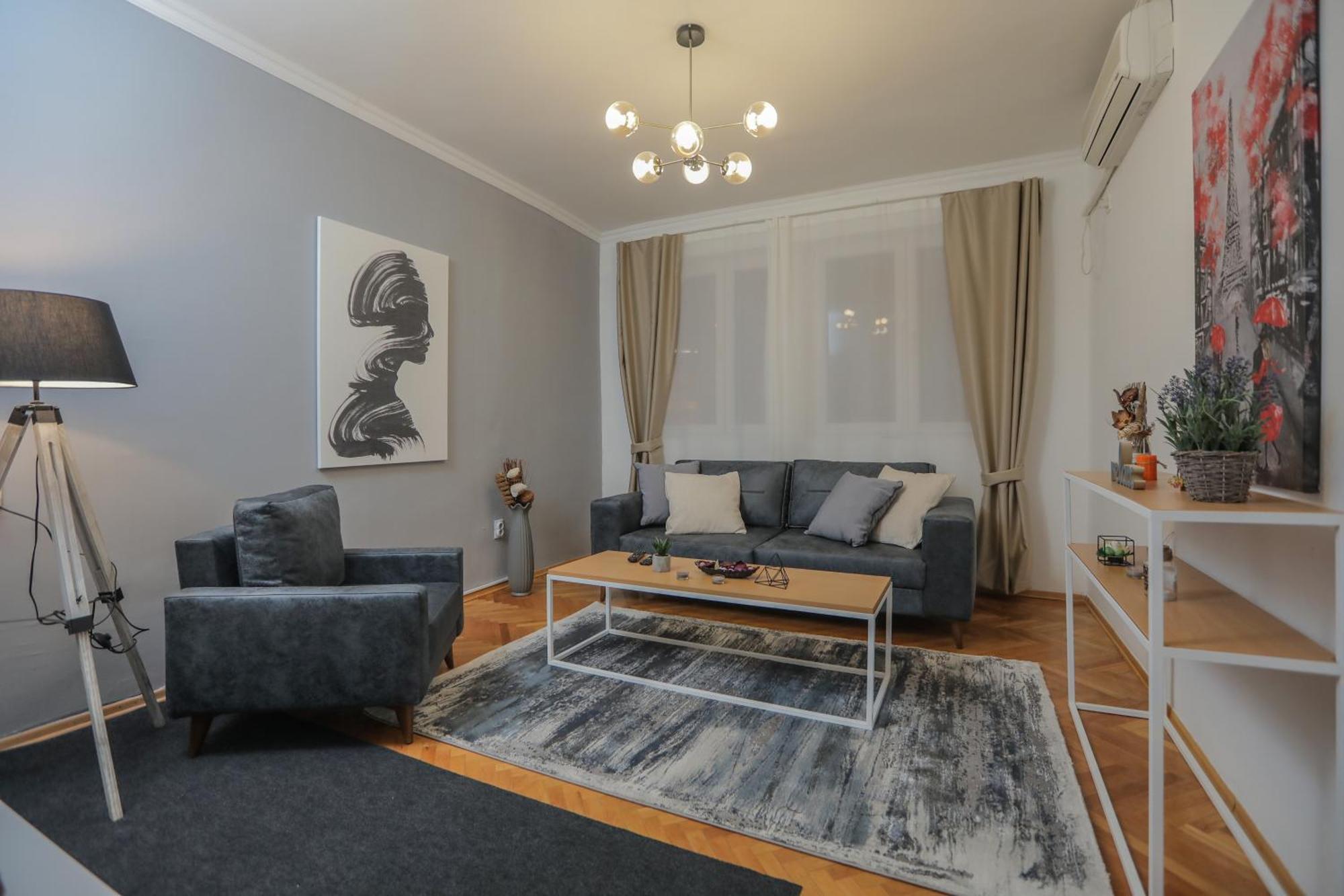 Central M - 5 Apartments 스코페 외부 사진
