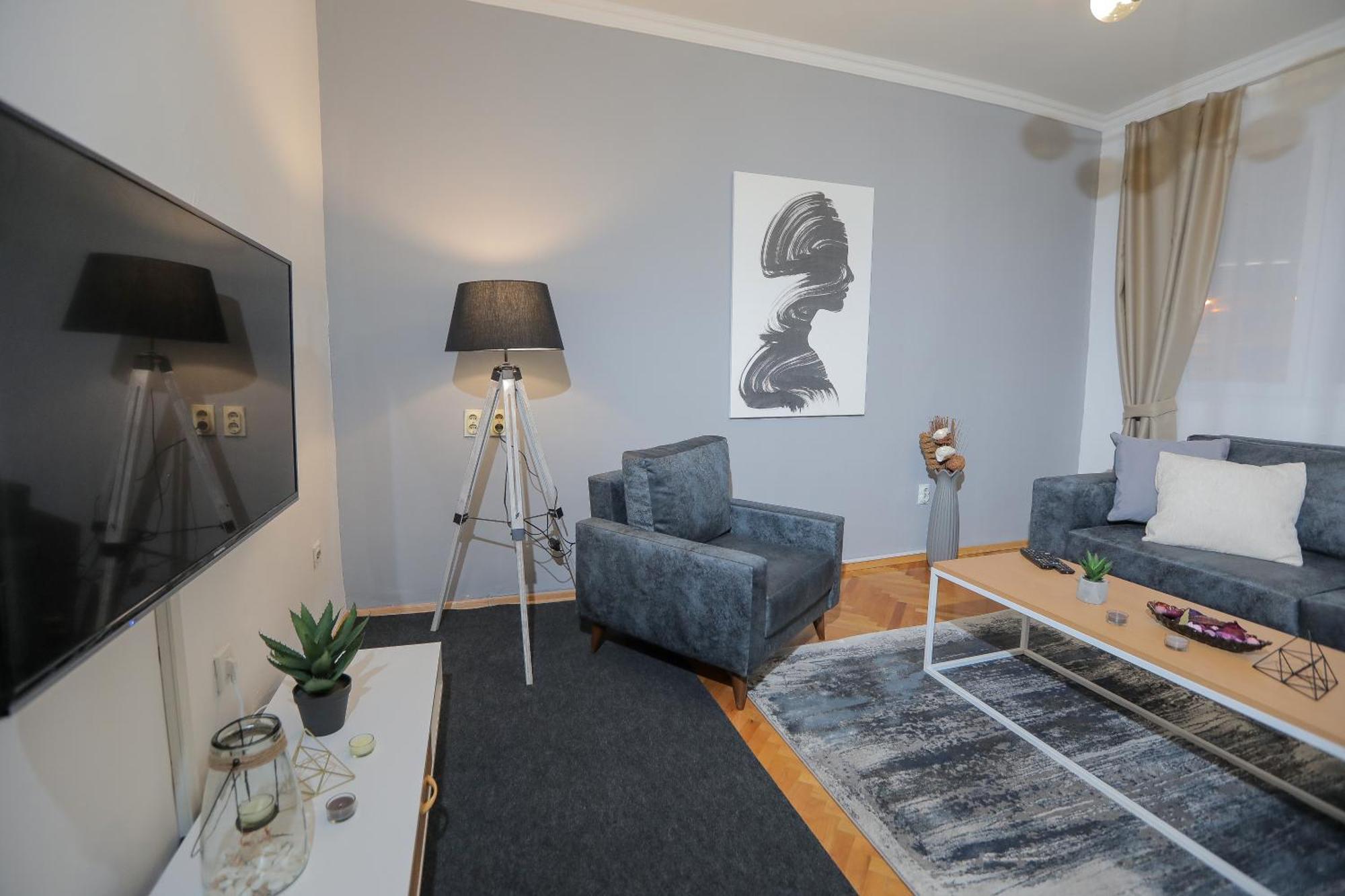 Central M - 5 Apartments 스코페 외부 사진