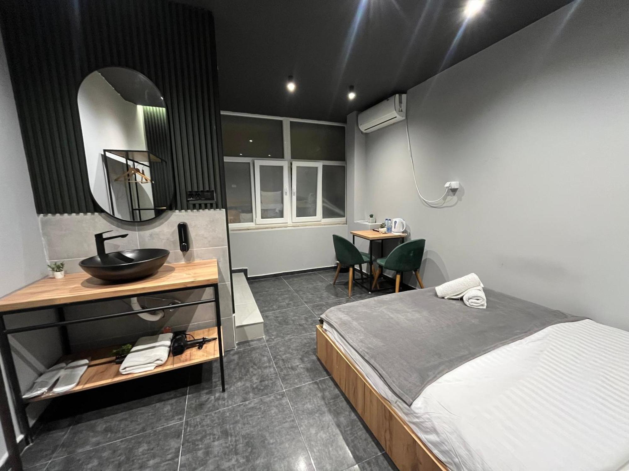 Central M - 5 Apartments 스코페 외부 사진