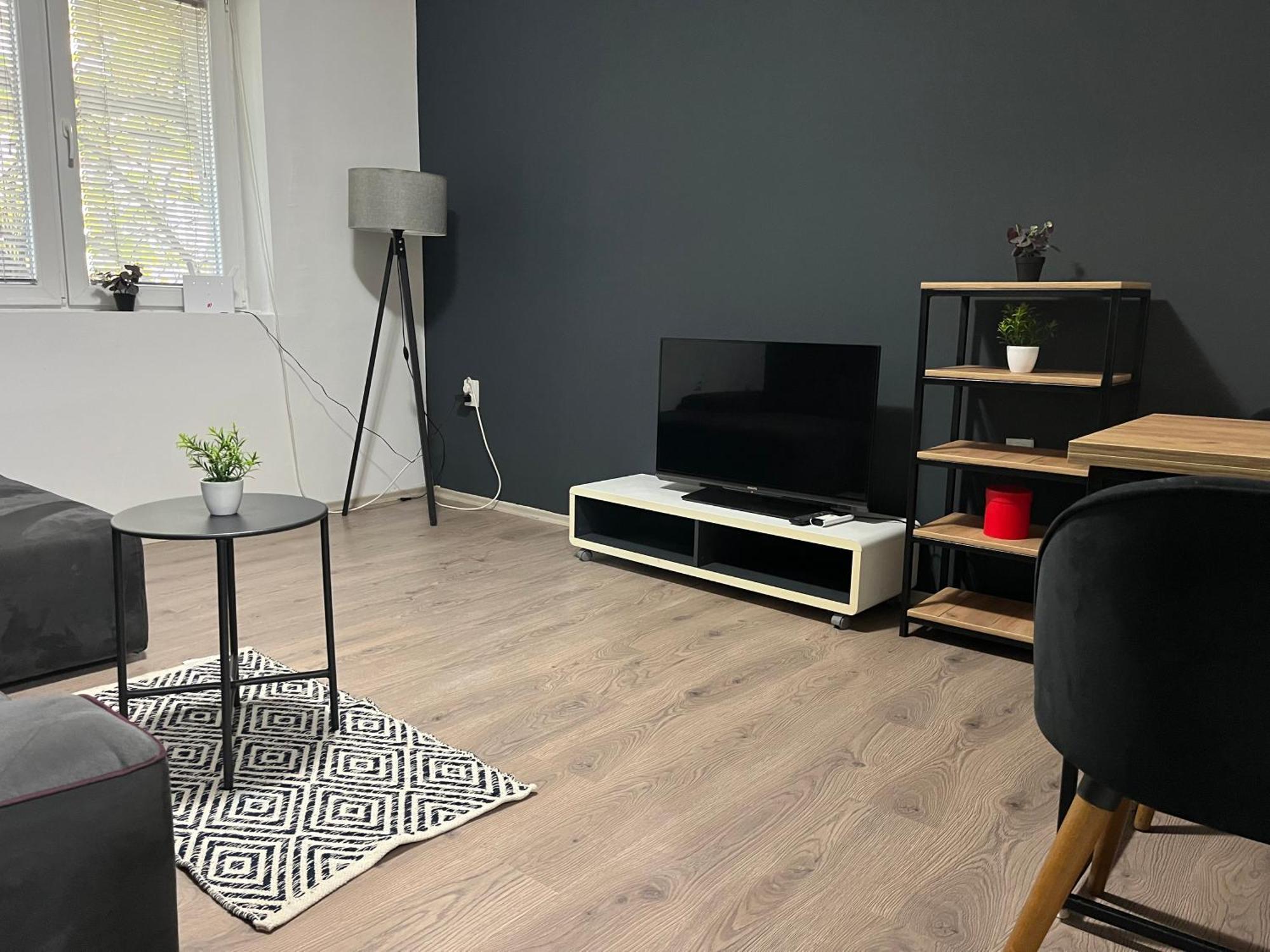 Central M - 5 Apartments 스코페 외부 사진